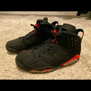 Jordan Retro VI, Black/Infrared, size 11 in great condition